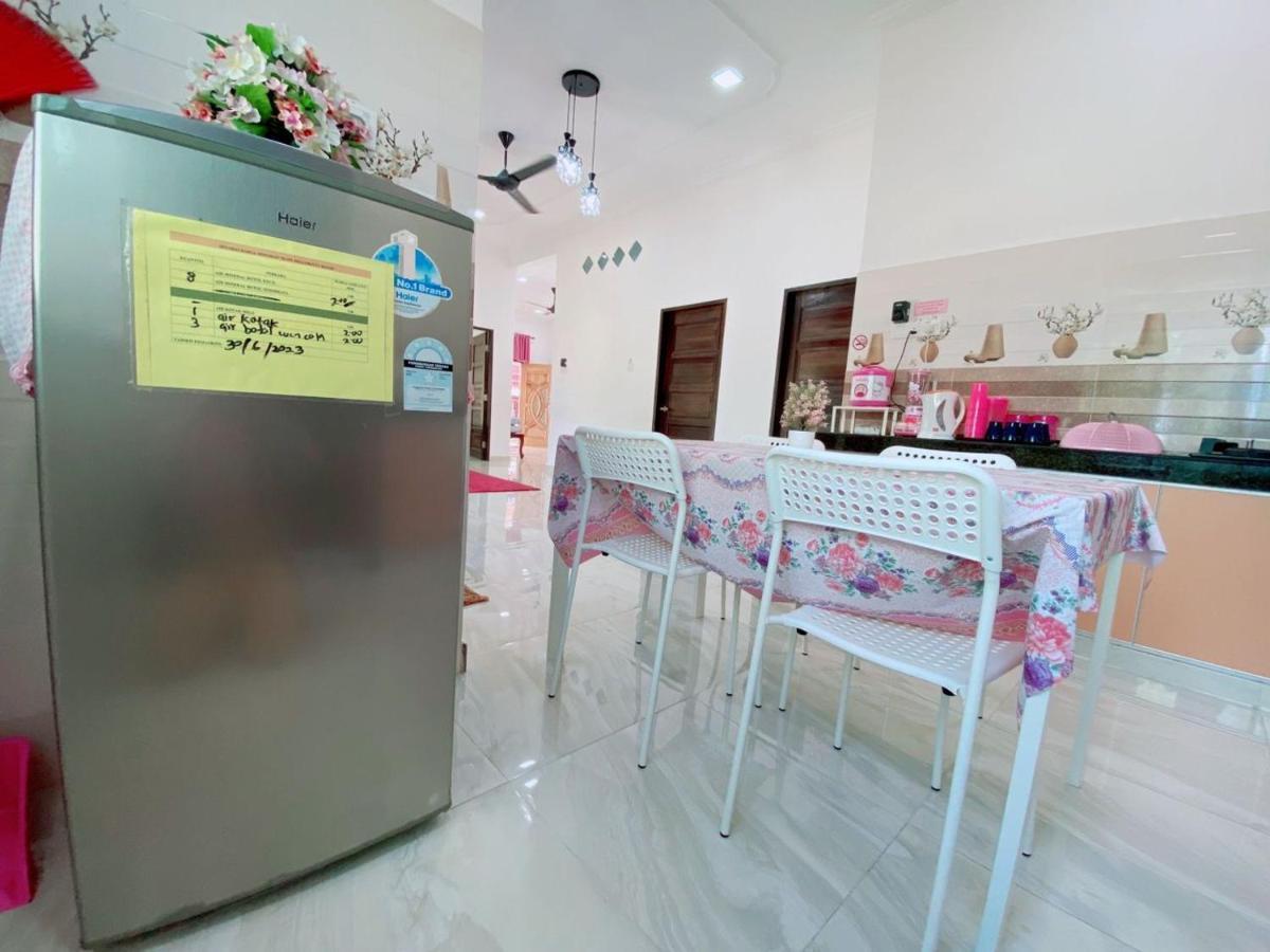 Hellokitty House - Unit 1 Vila Kuala Terengganu Exterior foto