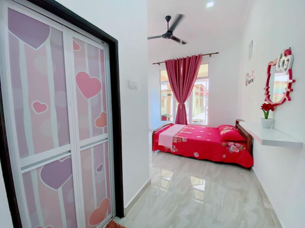 Hellokitty House - Unit 1 Vila Kuala Terengganu Exterior foto