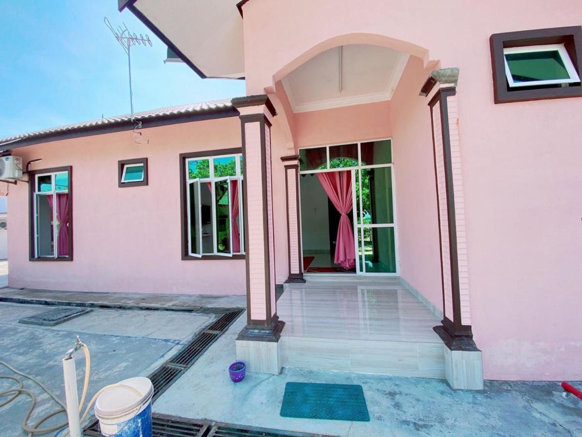 Hellokitty House - Unit 1 Vila Kuala Terengganu Exterior foto