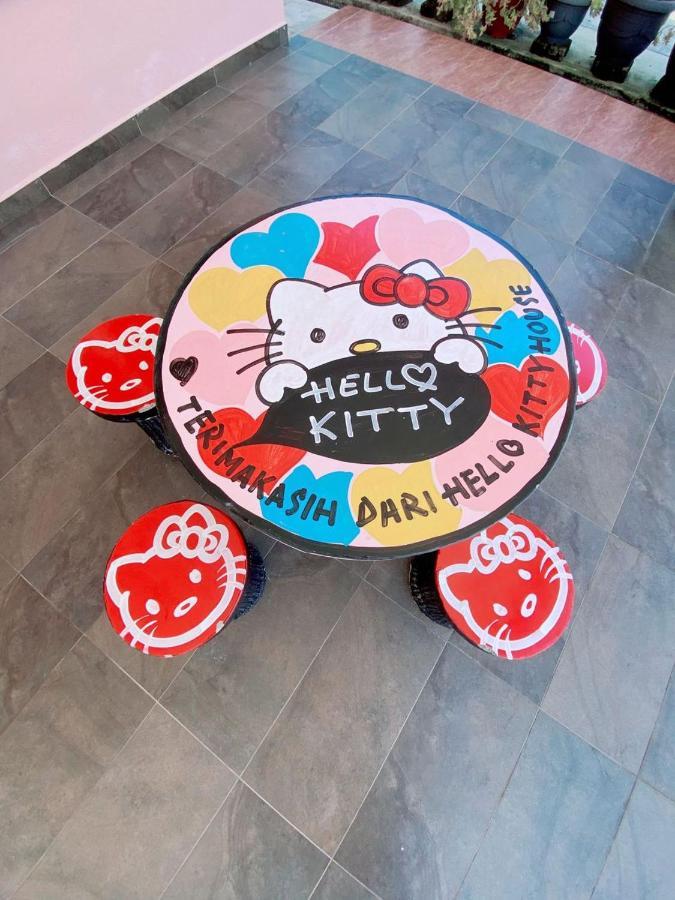 Hellokitty House - Unit 1 Vila Kuala Terengganu Exterior foto